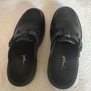 Free People Karlie Buckle Clog. Size 41/10